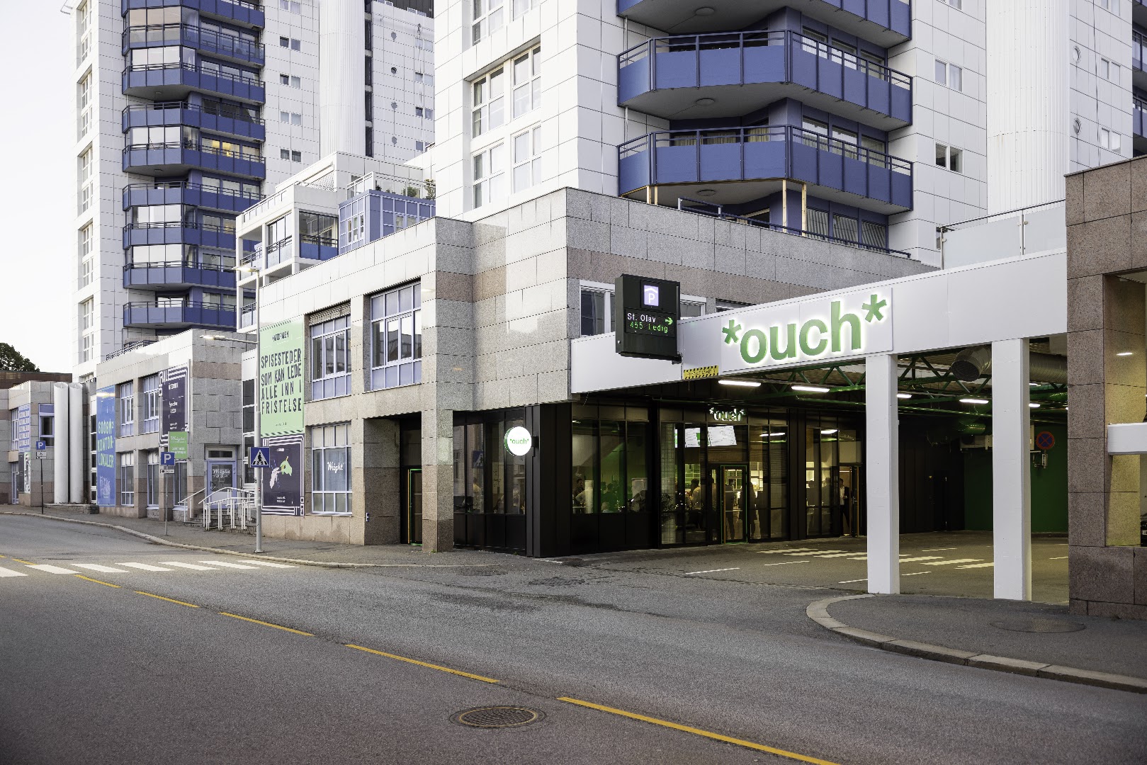 Ouch Burger: clear exterior shot of restaurant
