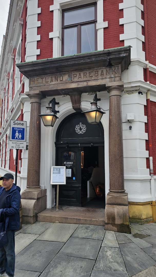 På Kornet: clear exterior shot of venue