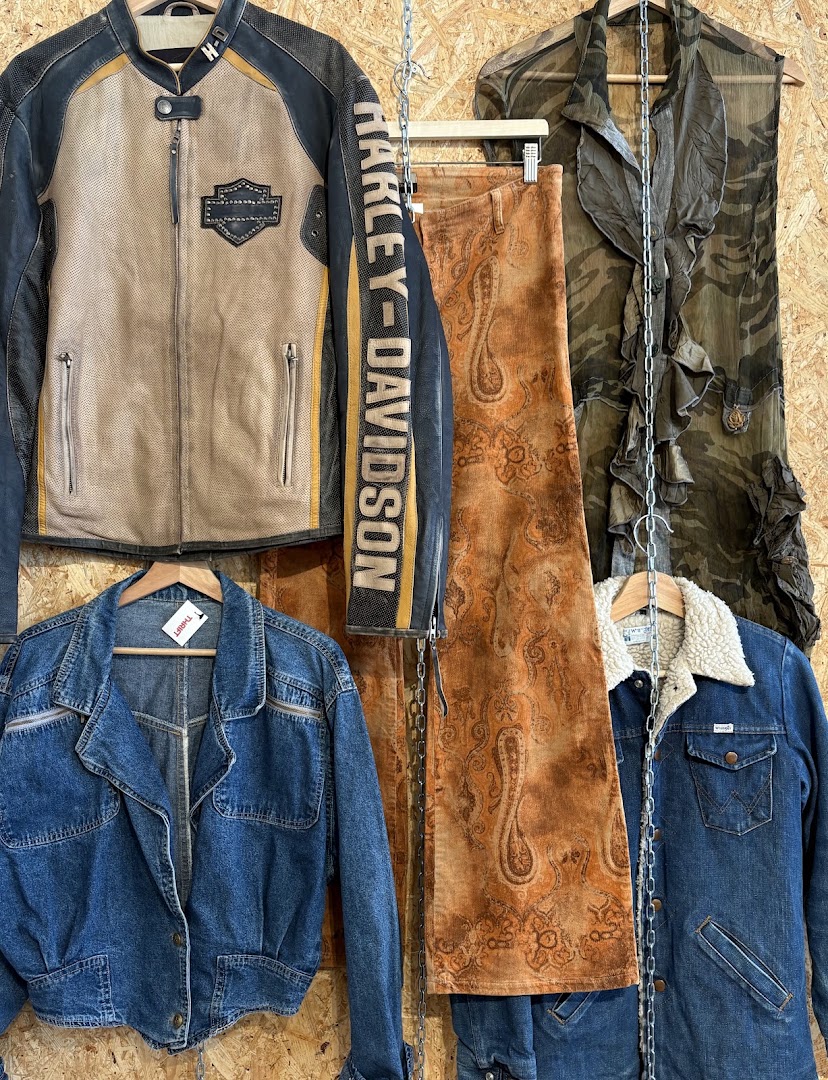 Thrift: clear display of shop products