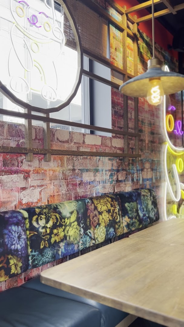 Yips: attractive interior atmosphere and decor