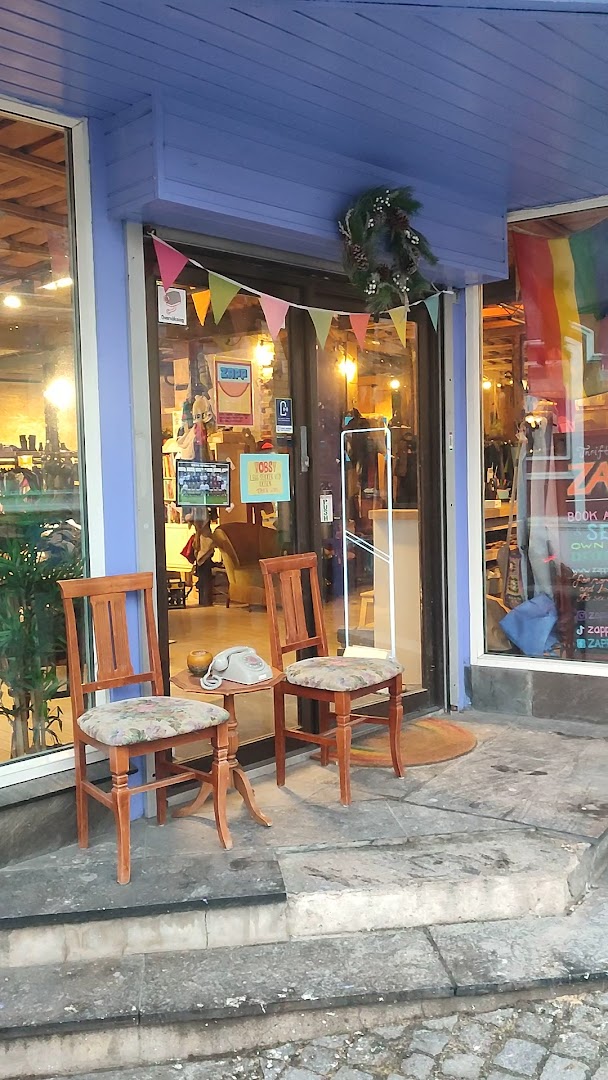 Zapp: clear storefront view of shop