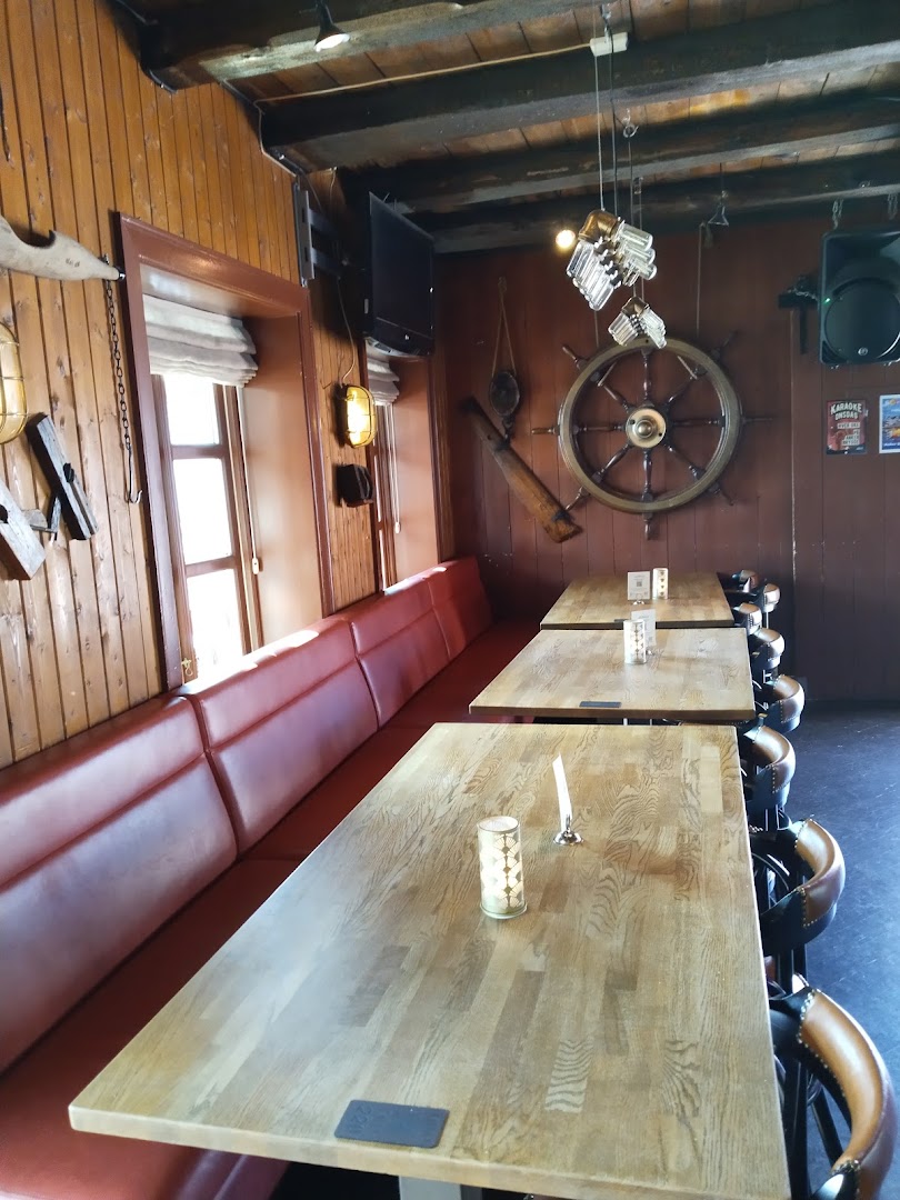 Bryggebaren: clear shot of venue interior