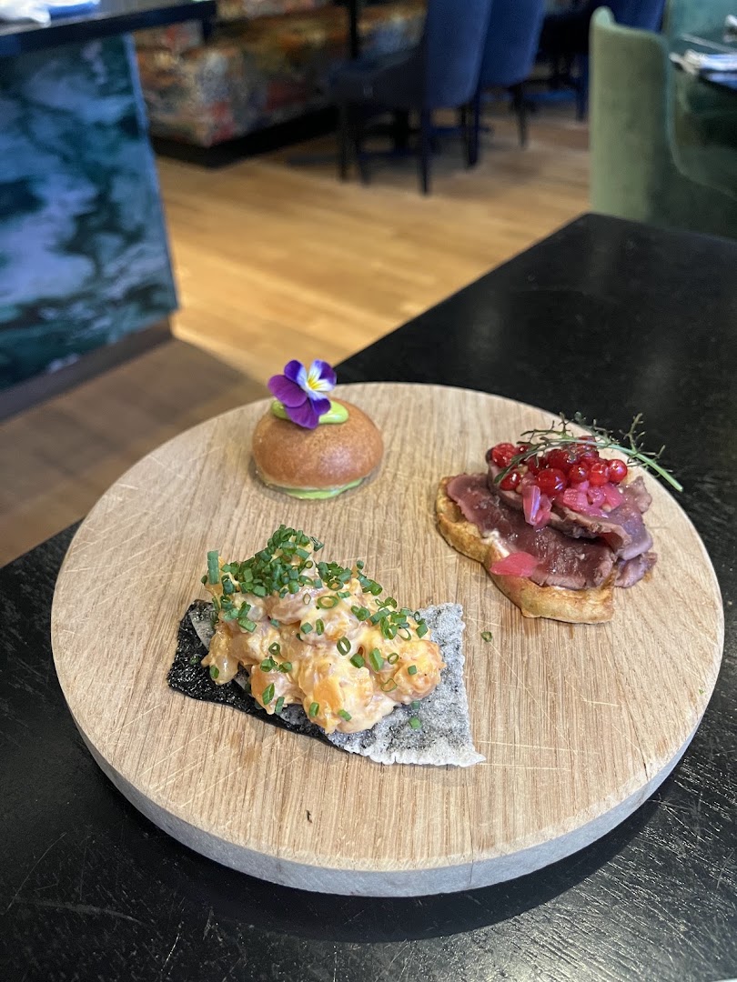 Paleo Arctic: high quality food presentation