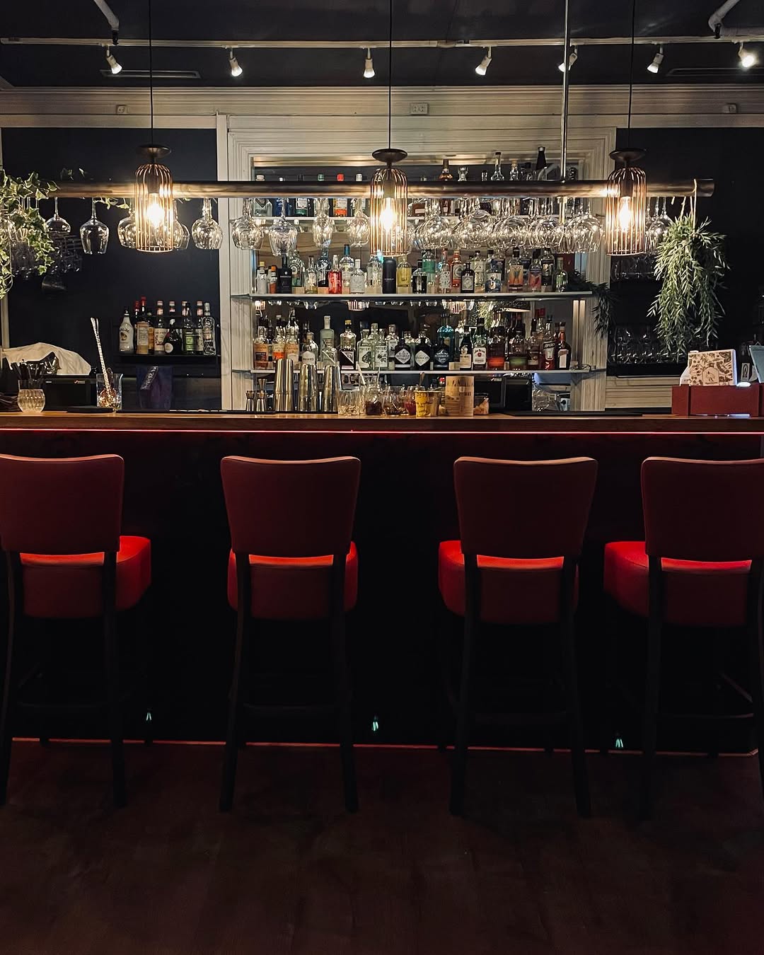 Agenturet Øl og Vinbar: professional shot of bar interior