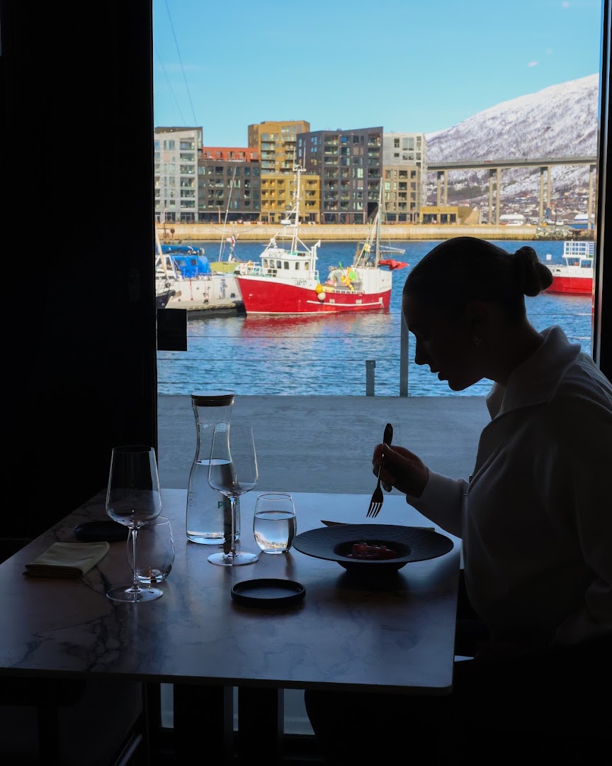 Fiskekompaniet: atmospheric shot showing dining experience