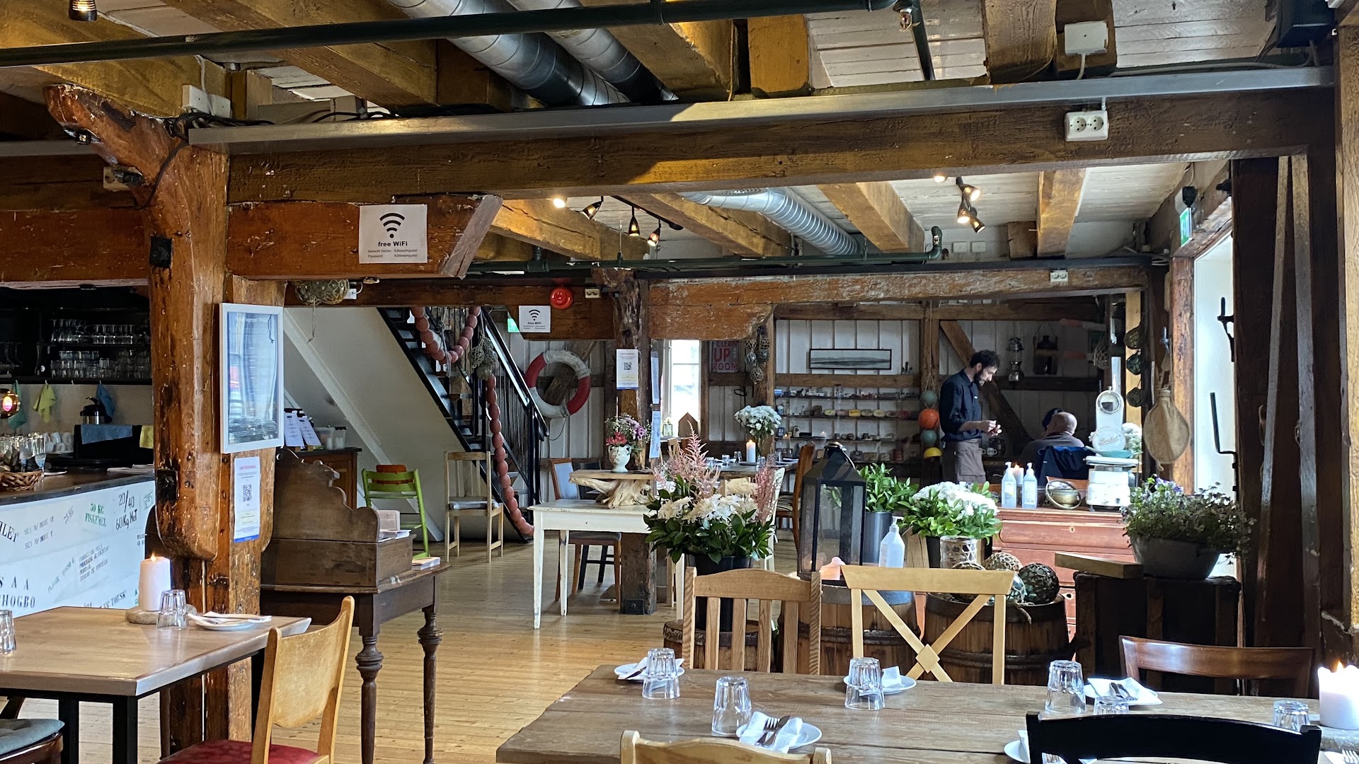 Full Steam: clear, inviting restaurant interior shot