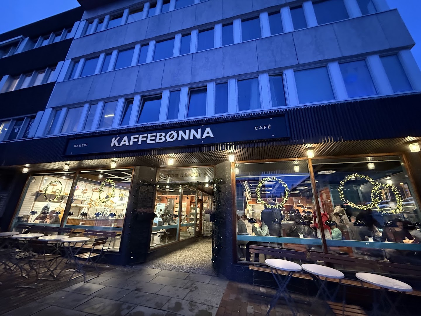 Kaffebønna: inviting exterior shot of venue