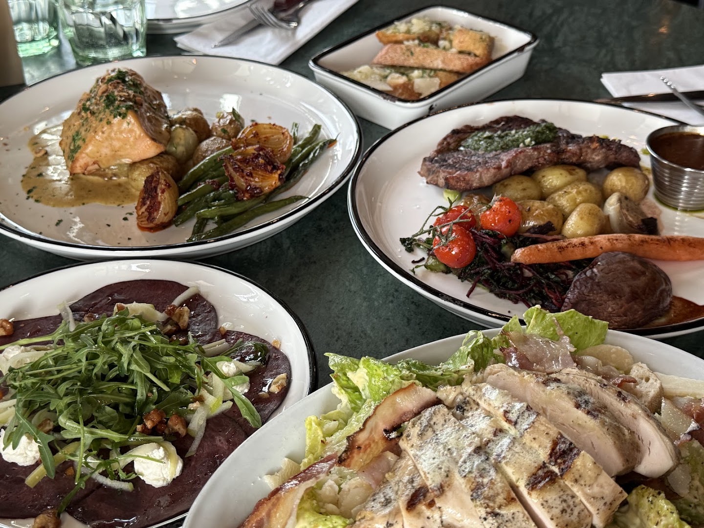 KULL Bar & Grill: appetizing, high-quality food photography
