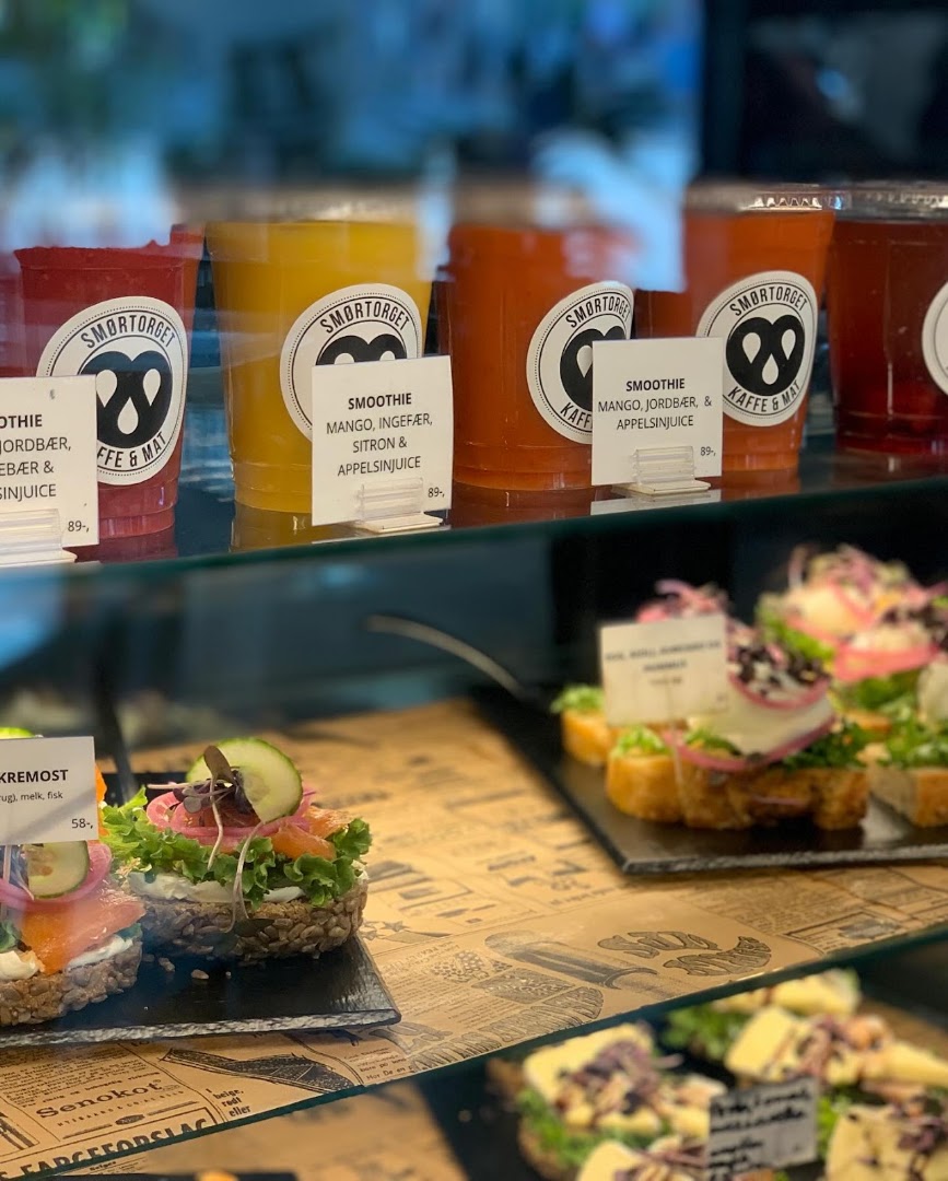 Smørtorget: appetizing display of food items