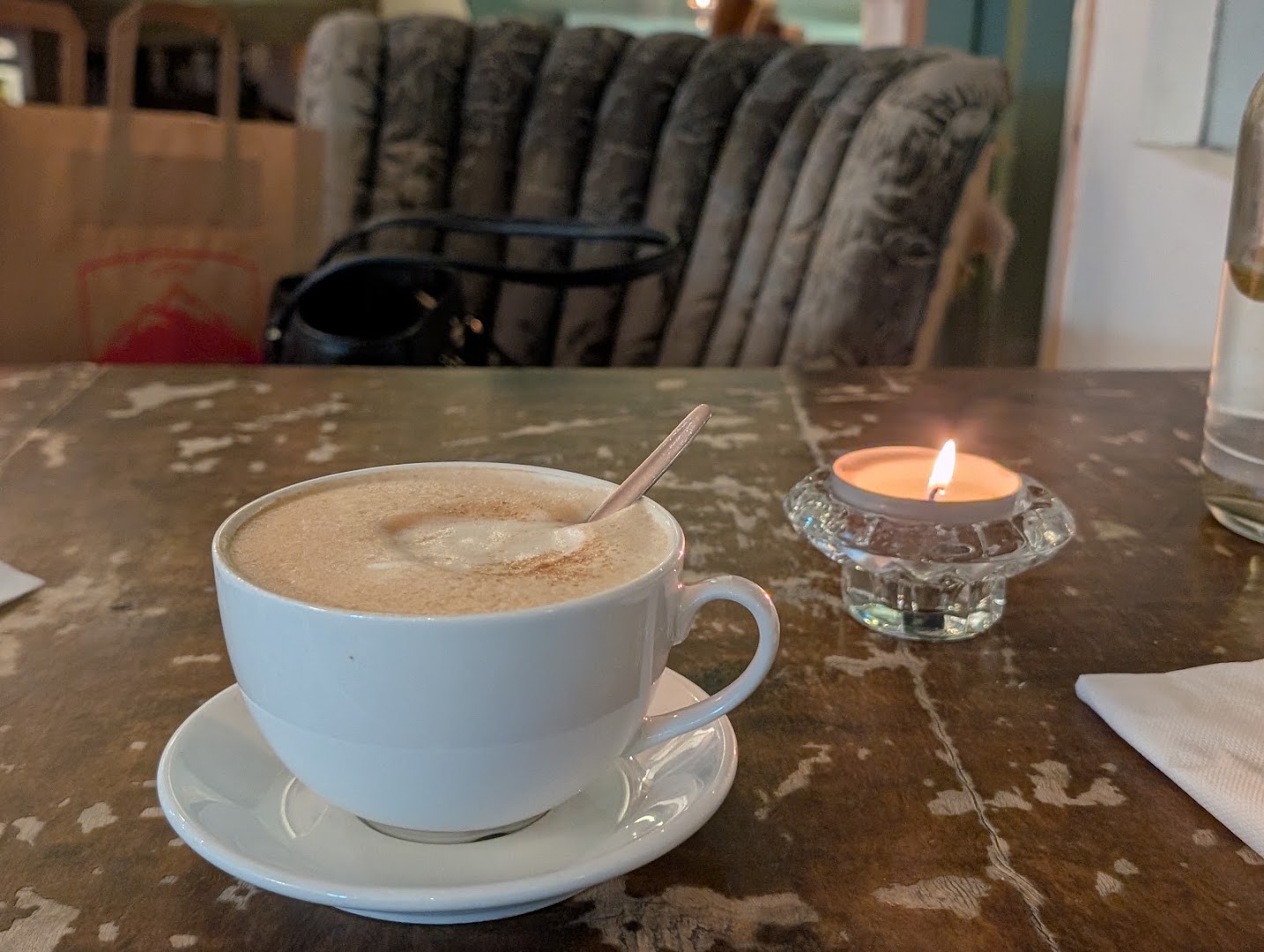 Smørtorget: appealing shot of coffee drink