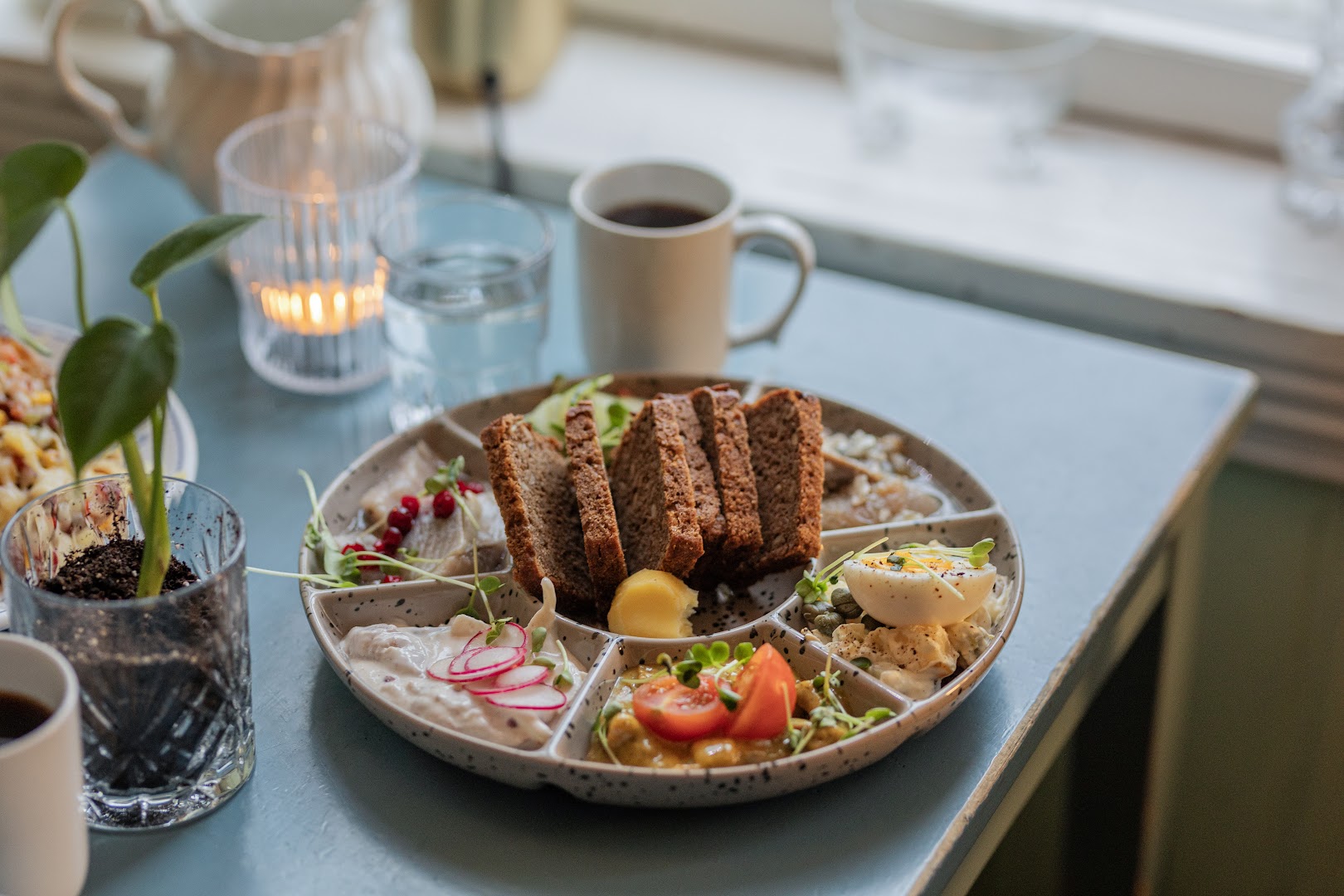 Baklandet Skydsstation: appetizing, high-quality food photography