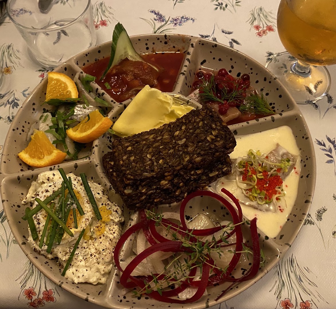 Baklandet Skydsstation: appetizing, high-quality food photography