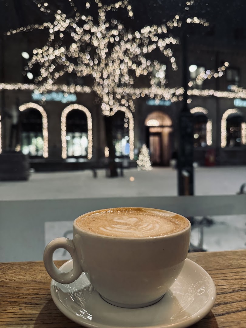 Dromedar Kaffebar: atmospheric and high quality photo