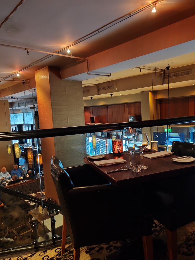 Emilies ELD: inviting restaurant interior atmosphere