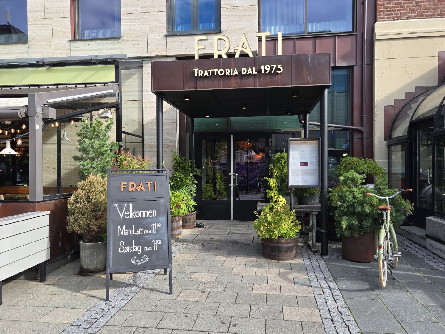 Frati: clear, inviting exterior restaurant shot