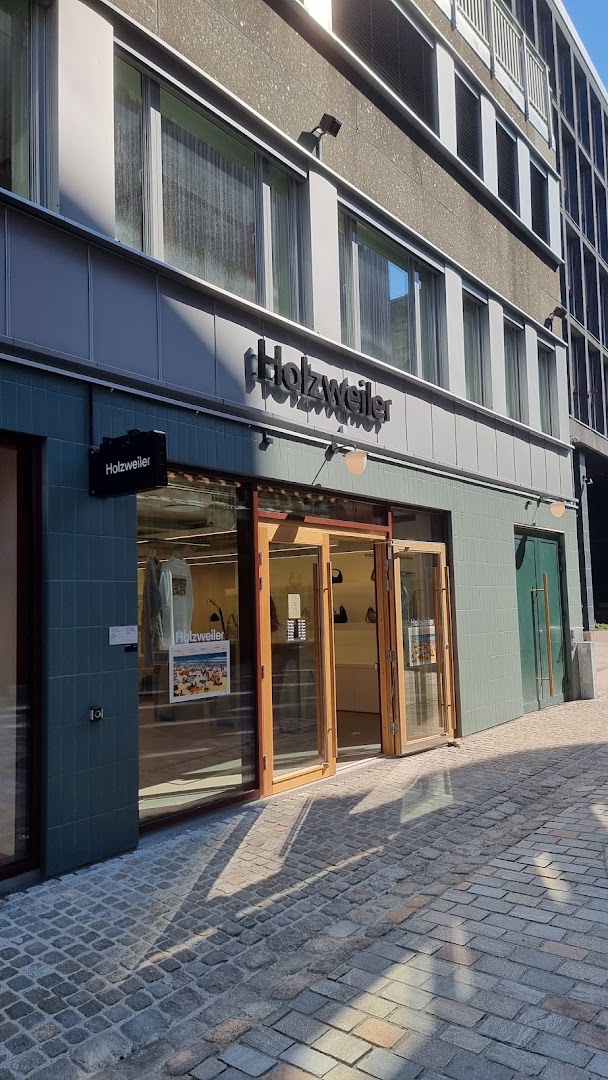 Holzweiler Trondheim: clear storefront photo of shop