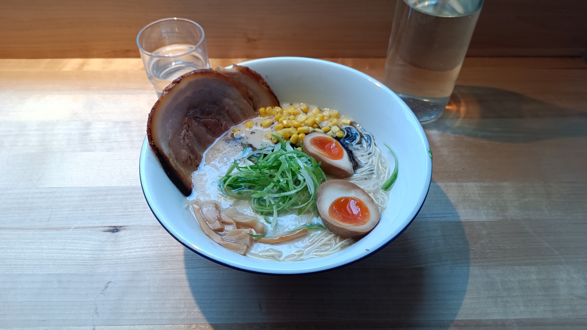 Koie Ramen: appetizing, high-quality food photography