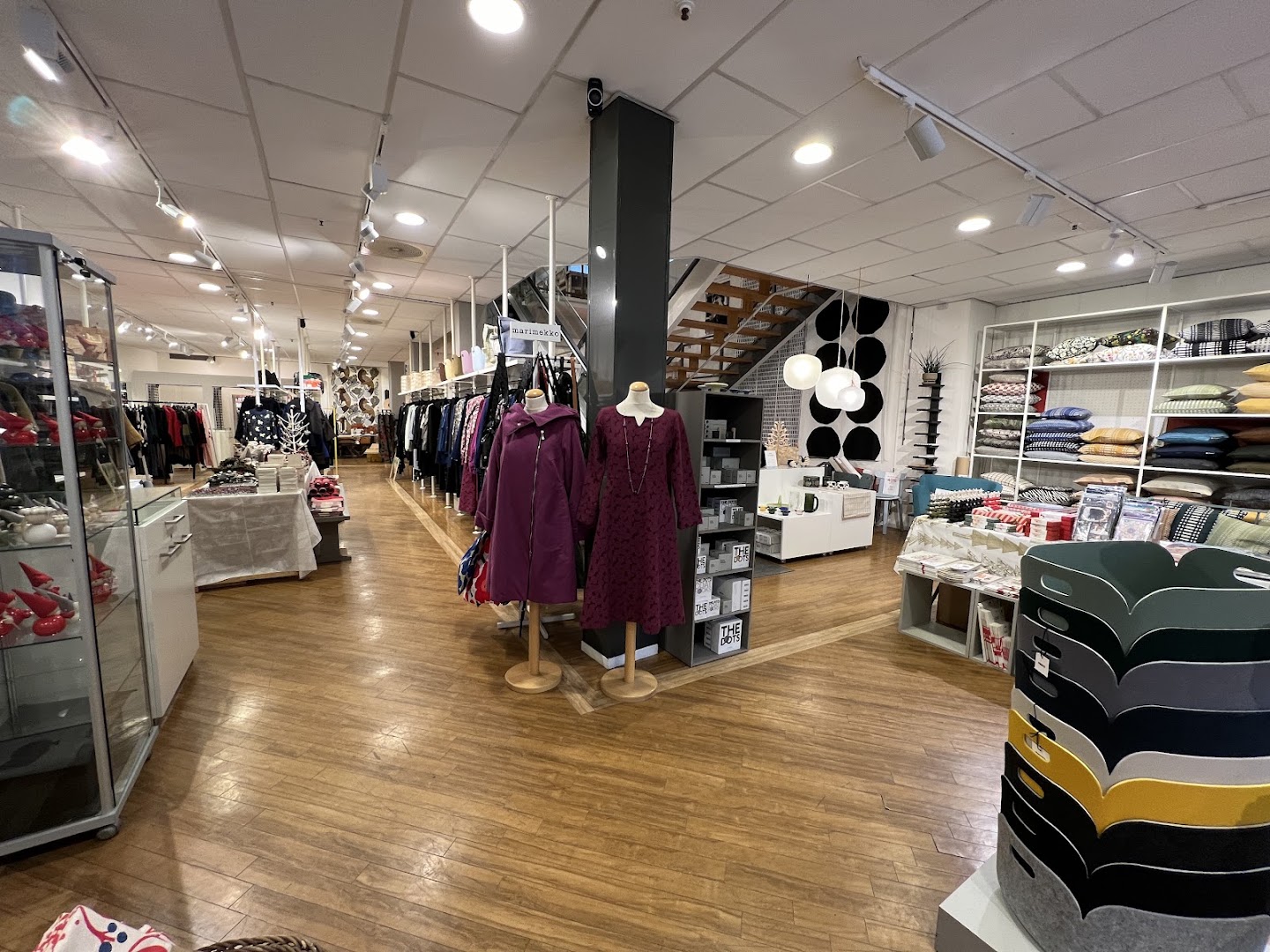 Maija: clear, professional shop interior view