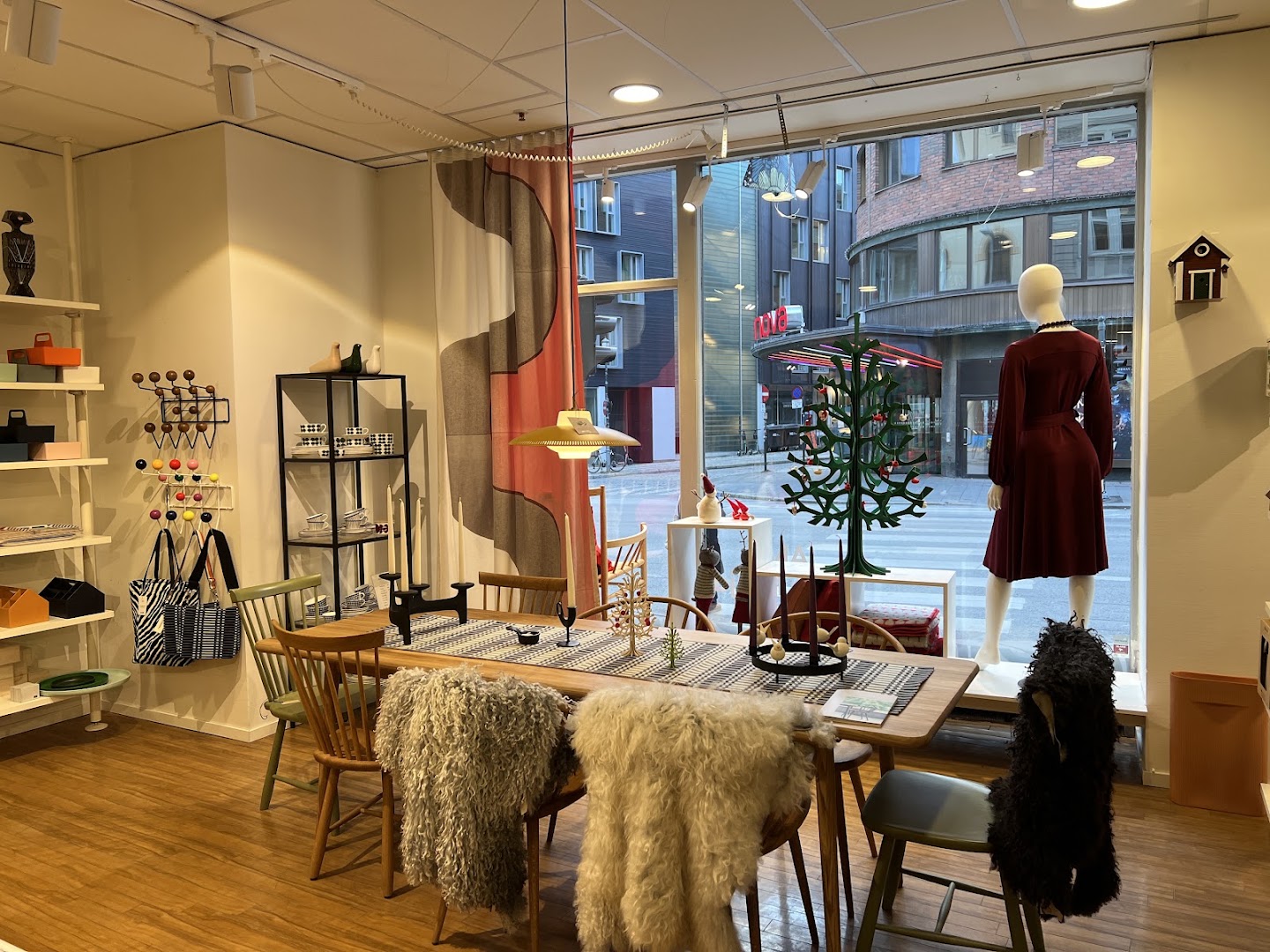 Maija: clear, inviting shop interior photo