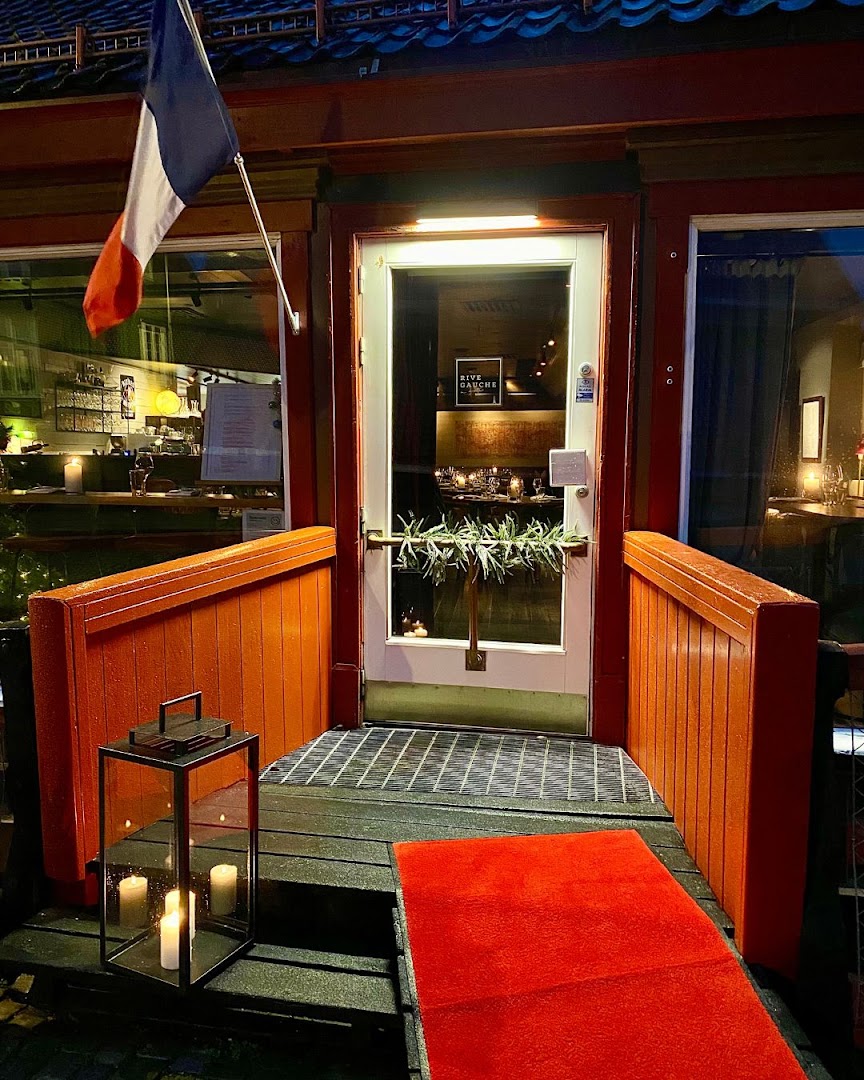 Rive Gauche: inviting exterior shot of restaurant