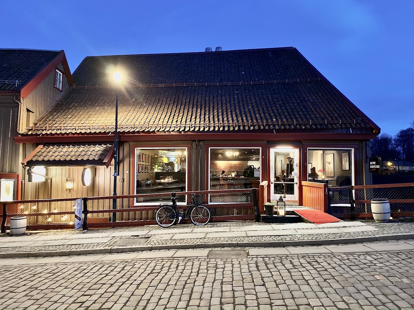 Rive Gauche: inviting exterior shot of restaurant