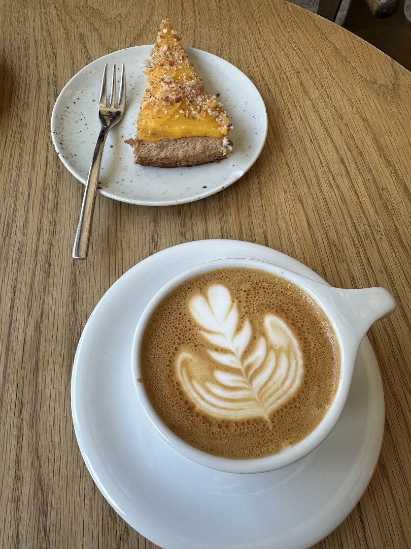 Sellanraa Bok & Bar: appetizing food and coffee presentation