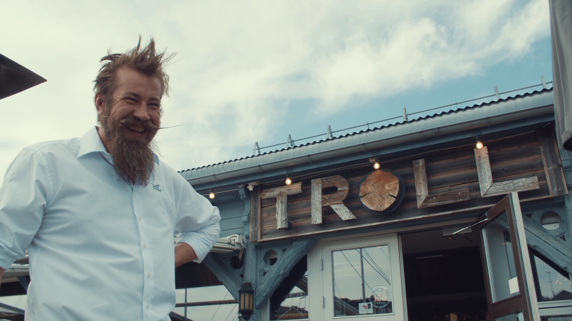 Troll Restaurant: professional photo showing staff member