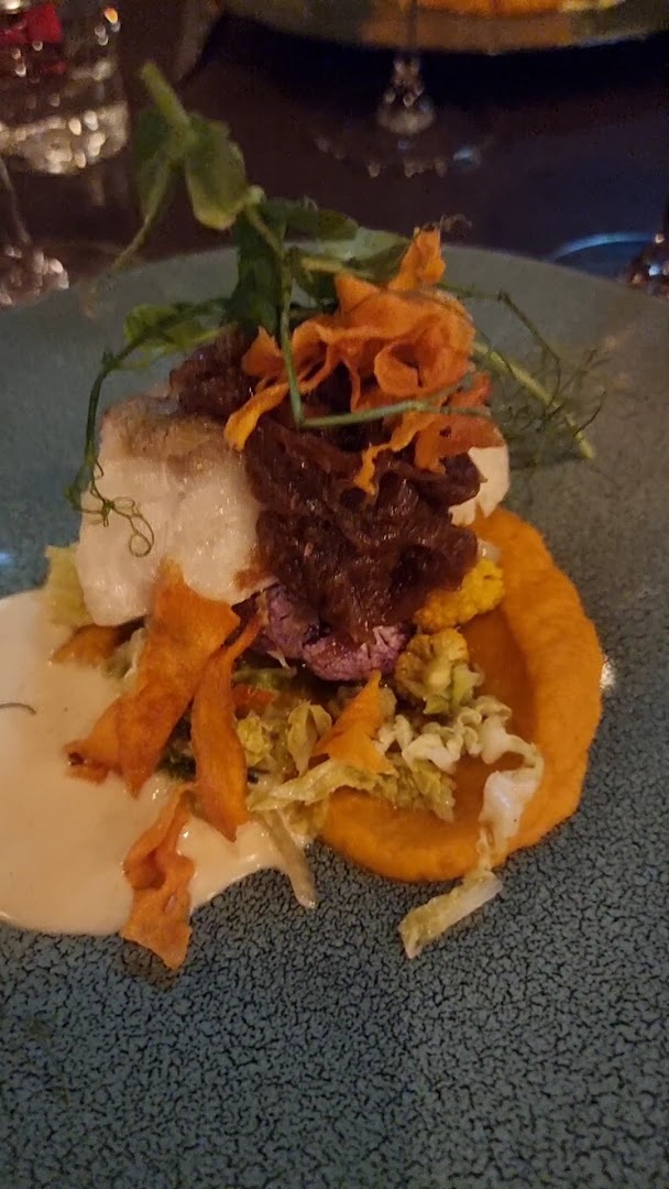 Troll Restaurant: appetizing, high-quality food photography