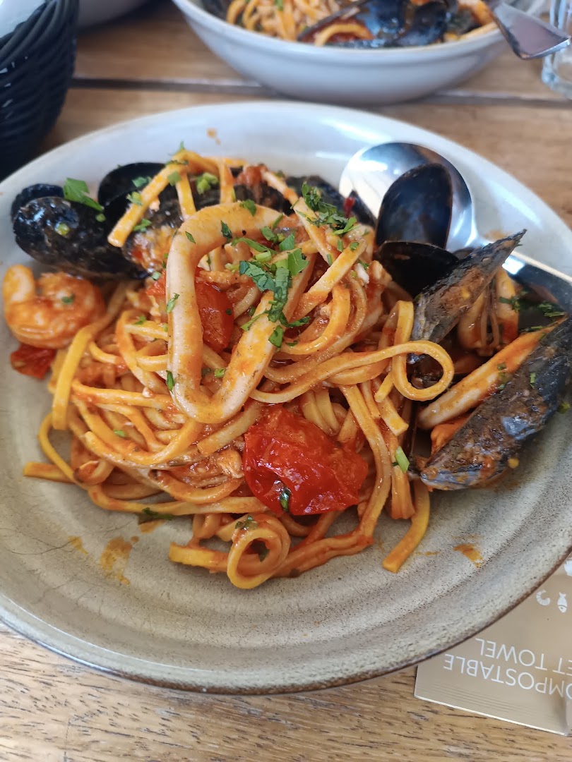 Una Pizzeria e Bar: appetizing photo of restaurant food