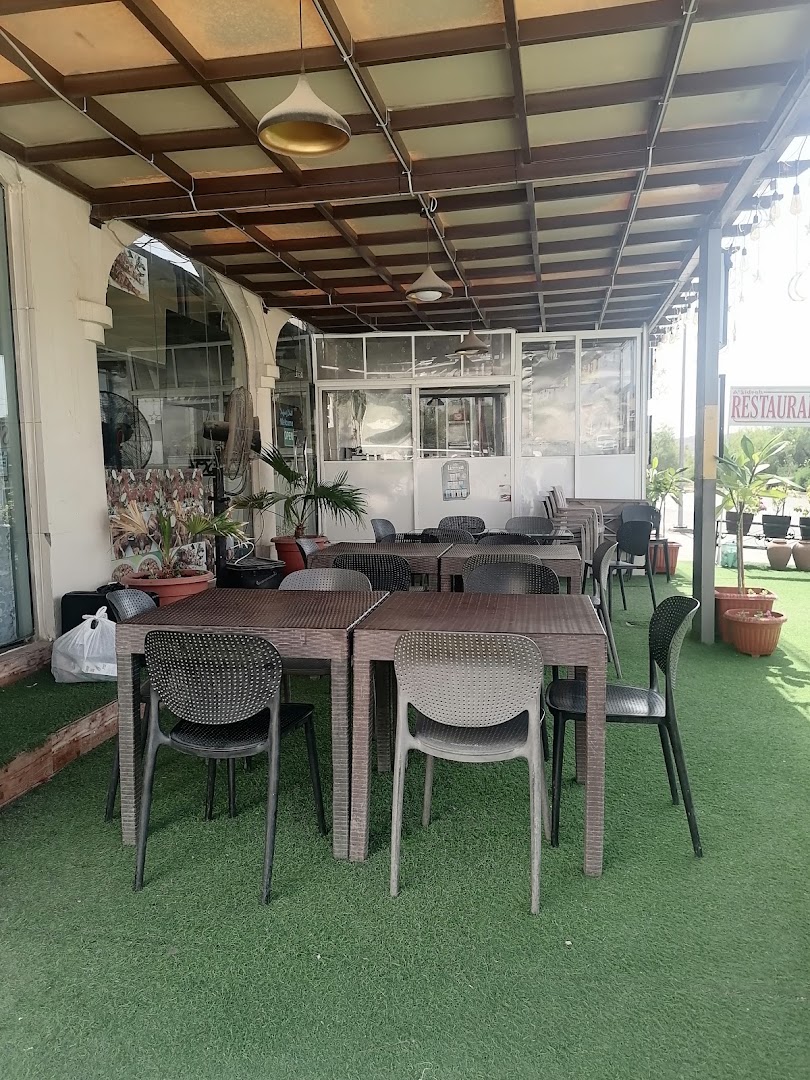 A'Sidrah Restaurant: clear photo of restaurant terrace