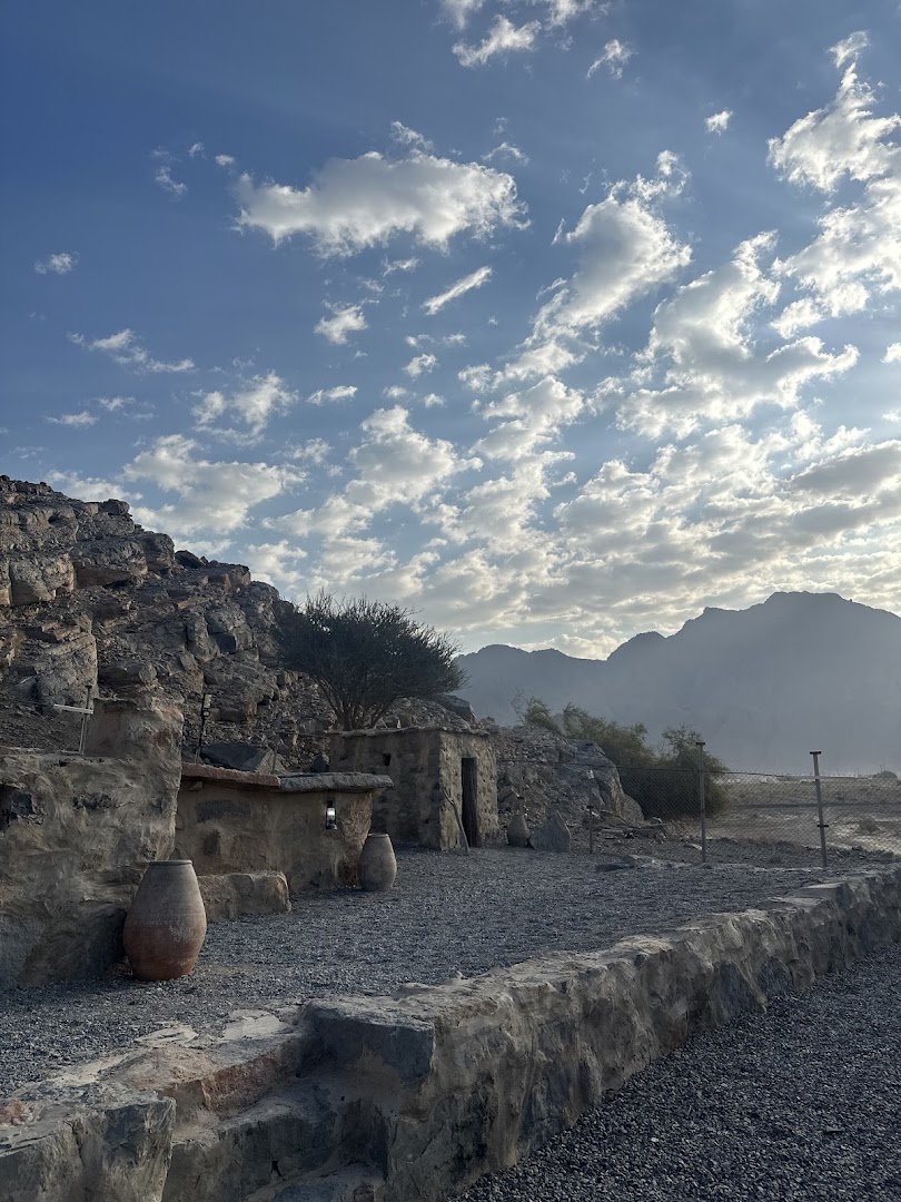 Zaree Khasab: beautiful atmospheric exterior shot
