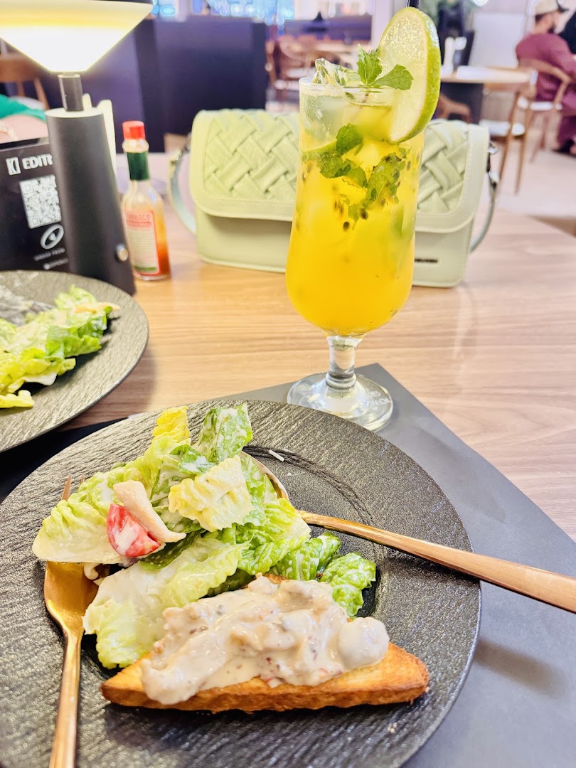 Edition Café: appetizing food and drink photo