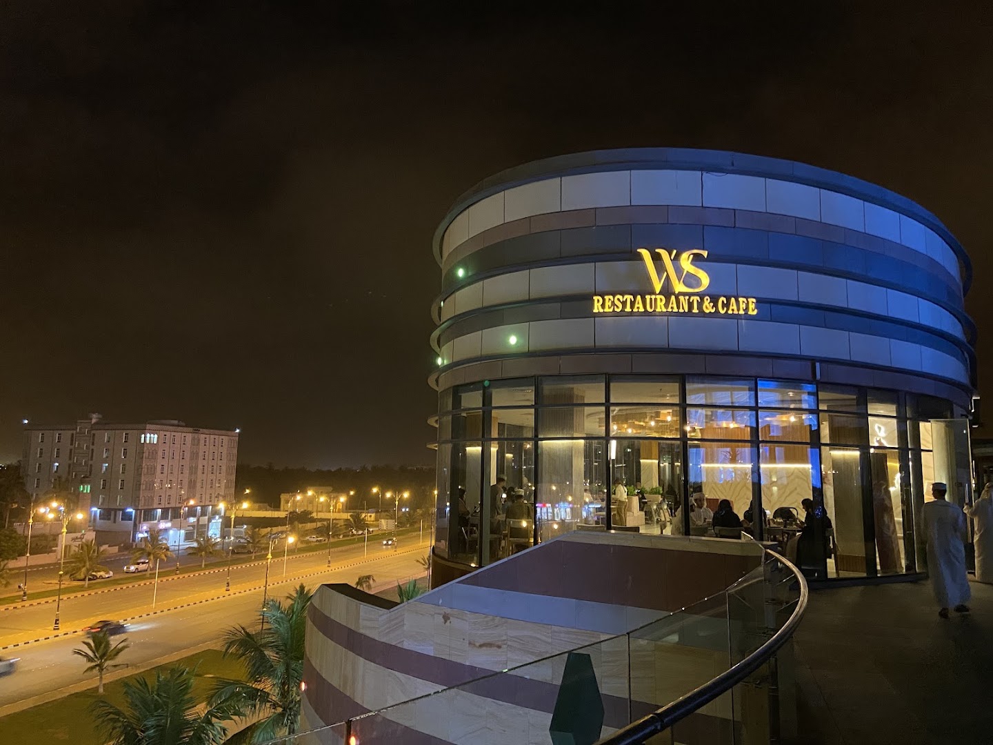 WS Restaurant & Café: professional night shot of venue