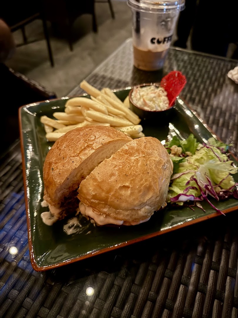 Coffee Fix: appetizing food photo for brunch