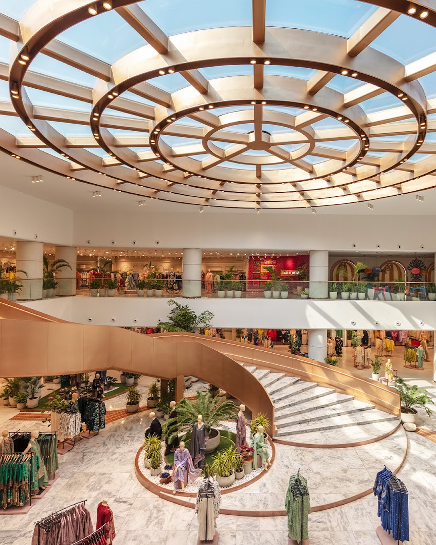 Khaadi: high quality interior shop photo