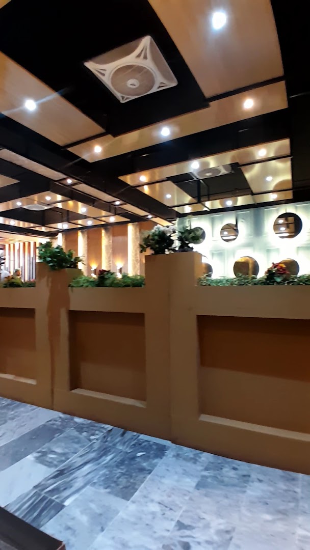 Sober Cuisine: clear shot of restaurant interior