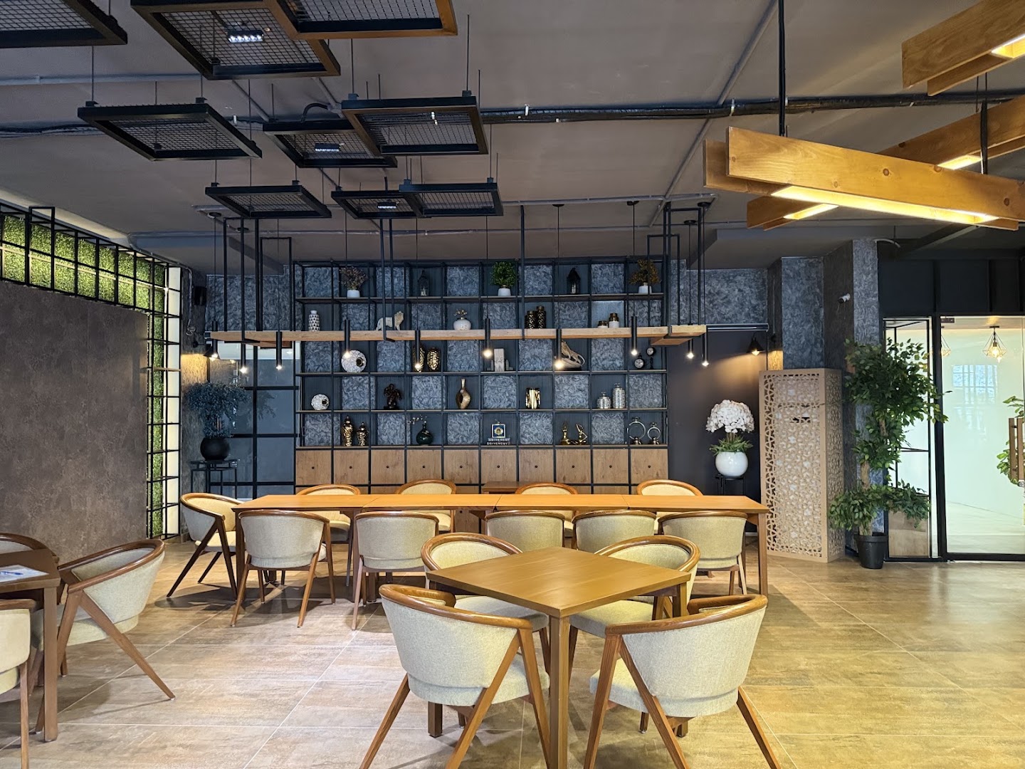 Zen Restaurant: high quality interior restaurant photo