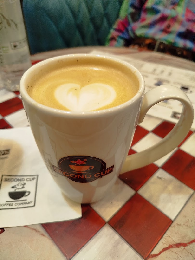 Second Cup: appetizing coffee with clear branding