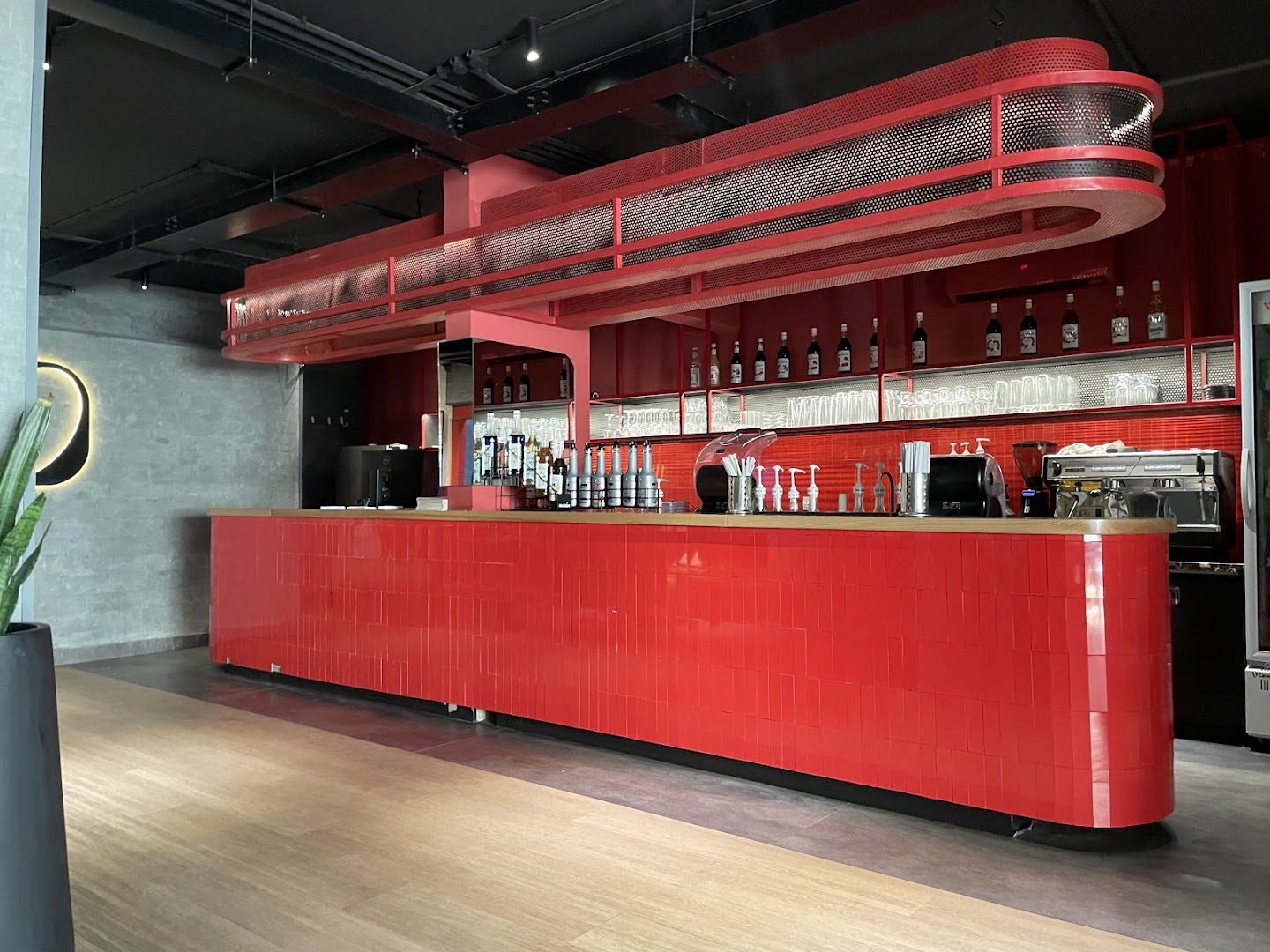 Da Noi: clear, professional shot of interior