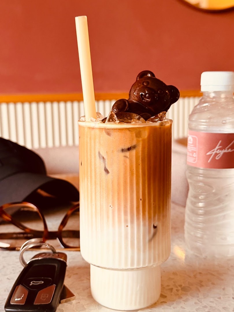 FeyaaPK: appealing photo of signature drink