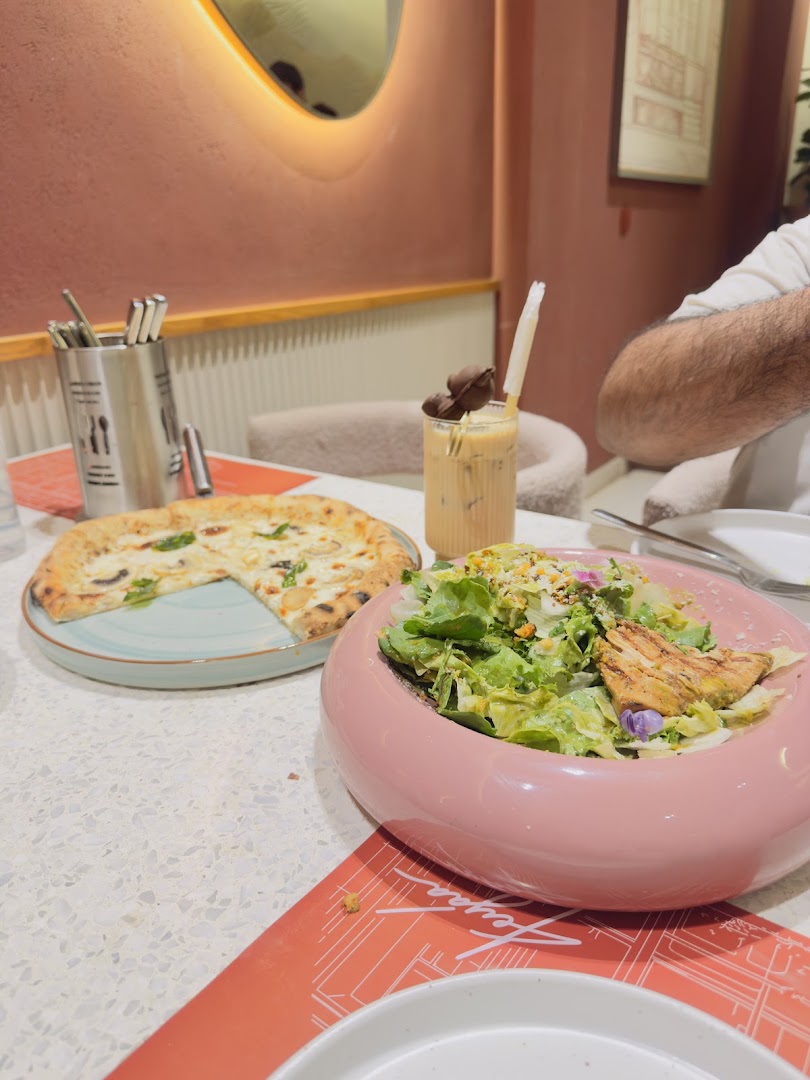 FeyaaPK: appetizing food and drink presentation