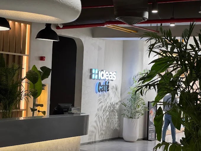 Ideas Cafe: clear, professional interior shot