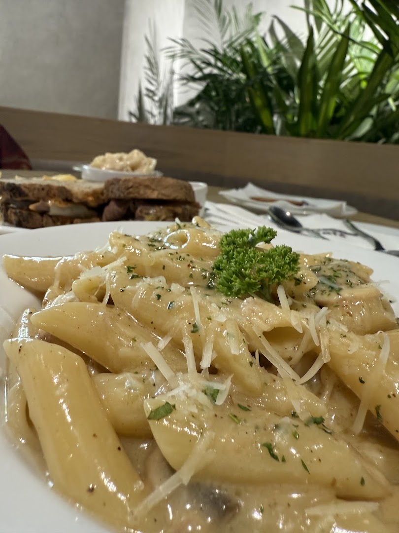 Ideas Cafe: appetizing food photo in venue