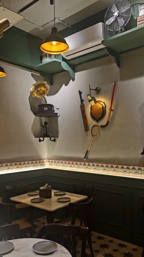 K Pav: clear shot of restaurant interior