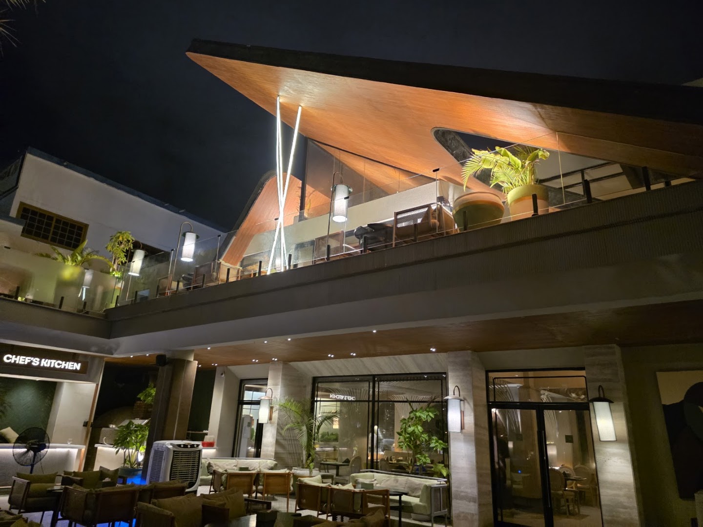 Ktore: high quality venue exterior shot