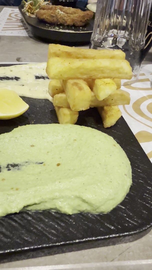 NOTO: appetizing food presentation and clear presentation