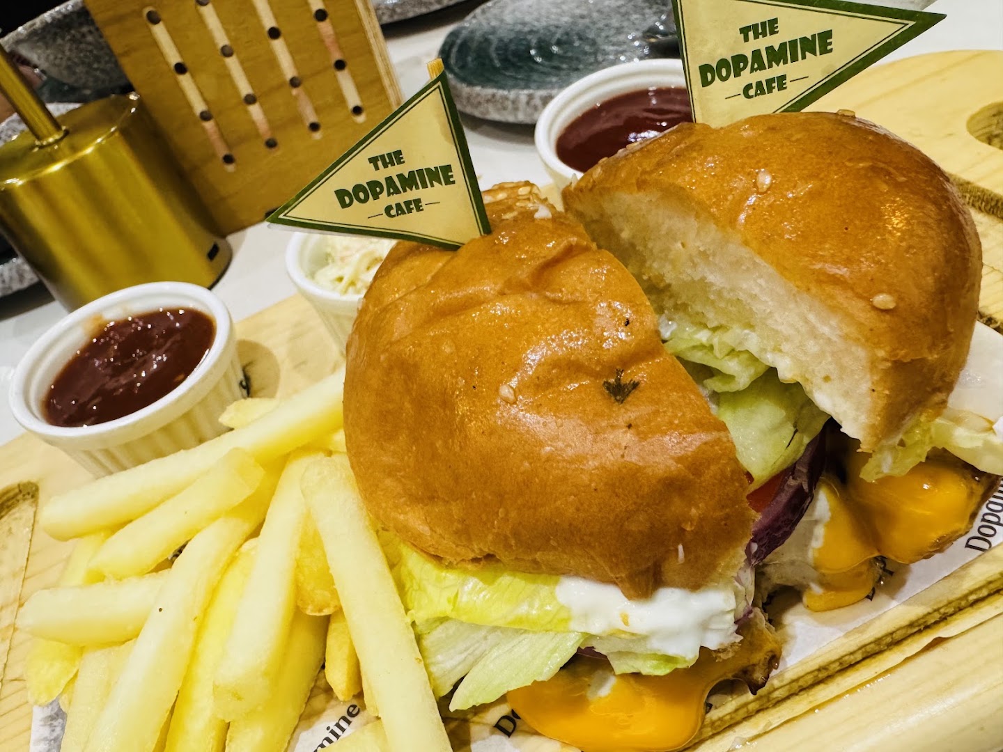 The Dopamine Cafe: appetizing food photo with branding