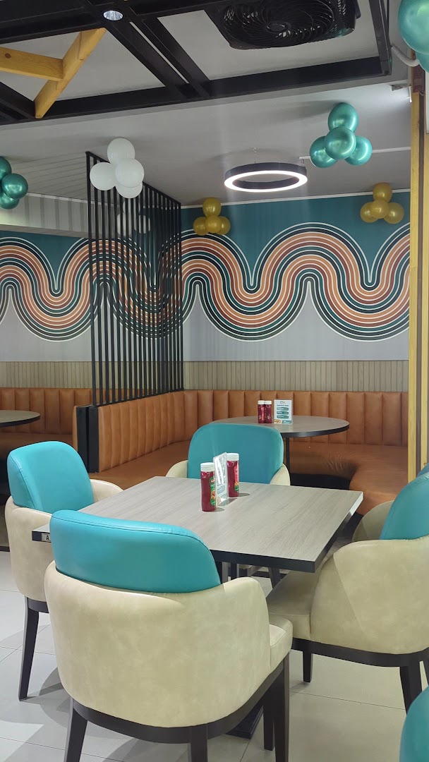 Mezzadine: clear photo of restaurant interior