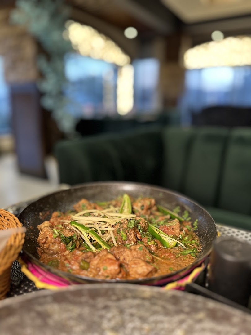 Dera e Hayat: appetizing food photo in restaurant