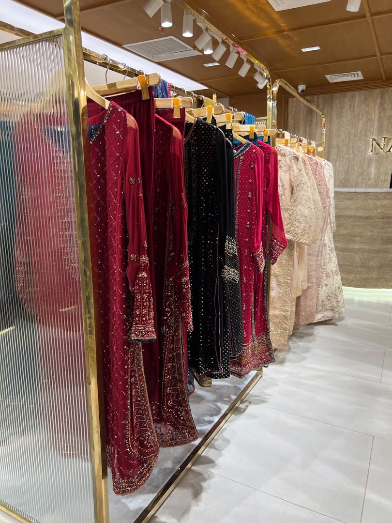 Naqshi: clear display of shop products